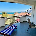Neu Erbautes Mit Grossem Balkon By Interhome Apartamento