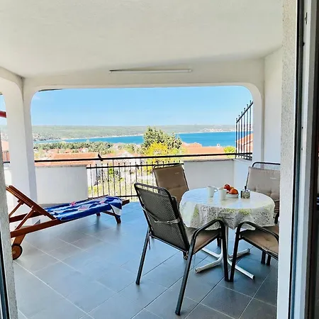 Neu Erbautes Mit Grossem Balkon By Interhome
